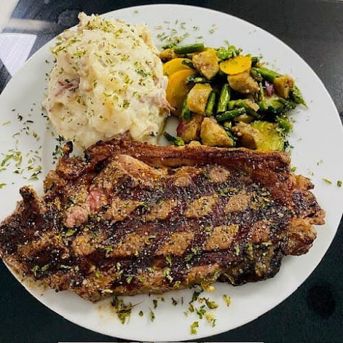 the garden Grille & Bar Beaumont