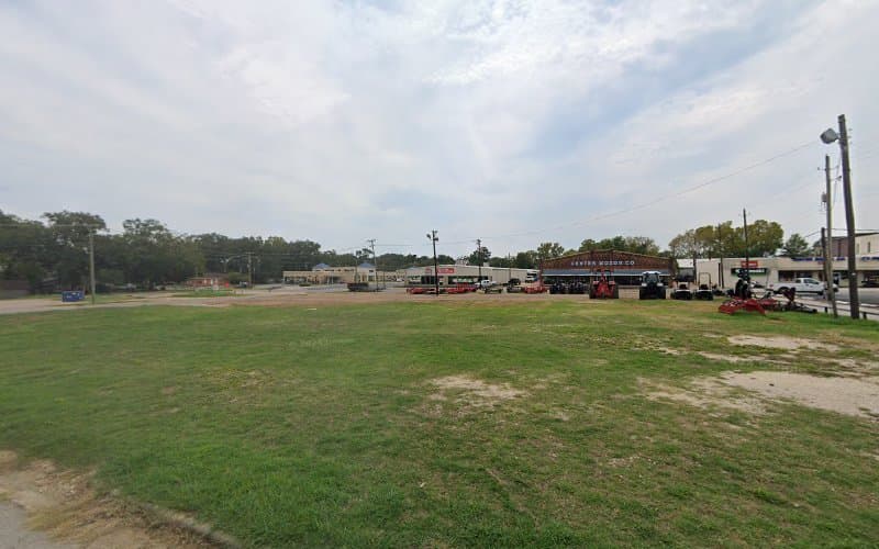 J & W Lawn Services in Center, TX