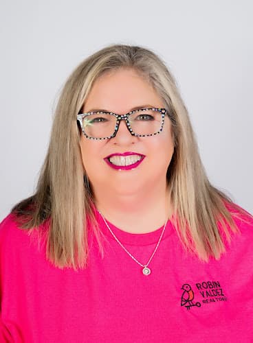 Robin Valdez, REALTOR®