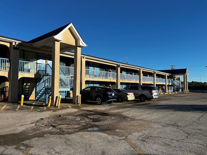 Executive Inn & Suites
