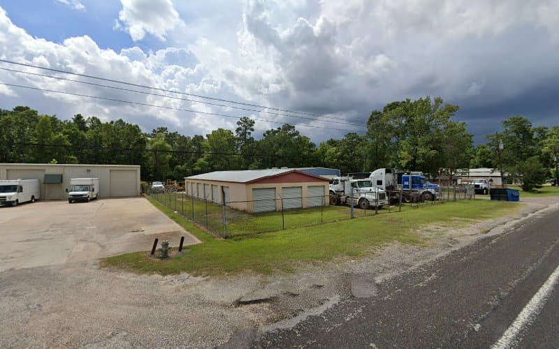 R & L Truck and Equipment Repair in Lumberton, TX