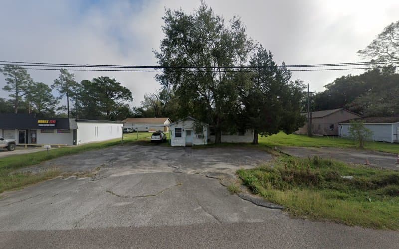 Wayne's Mobile Home Transport in Lumberton, TX