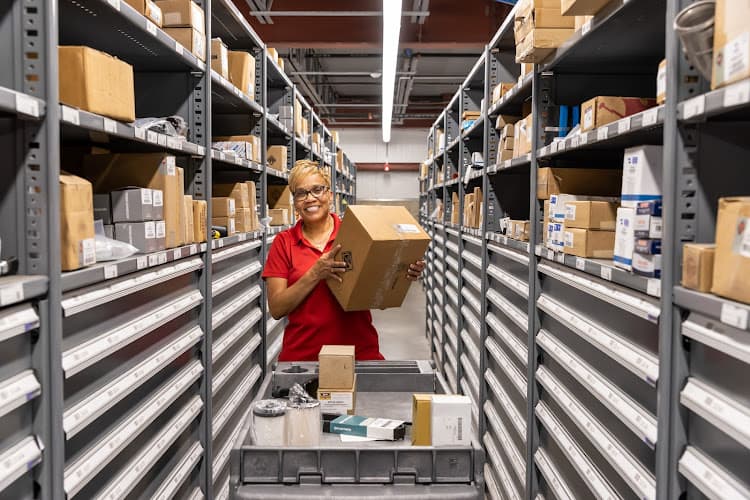 Rush Truck Centers - Beaumont Parts