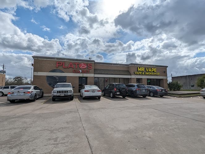 Plato's Closet - Beaumont, TX