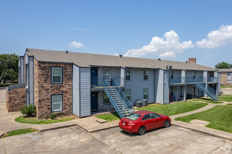 Amber Park Apts
