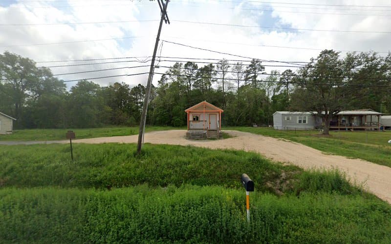 Orangefield bobcat snow cone stand in Orange, TX