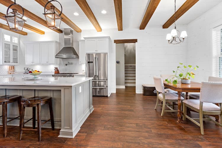 Candace Mulhollan-Realtor
