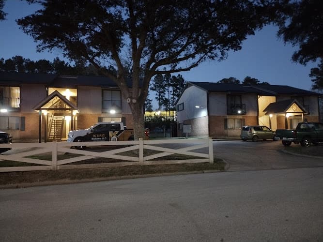 Entrance Drive Apartments