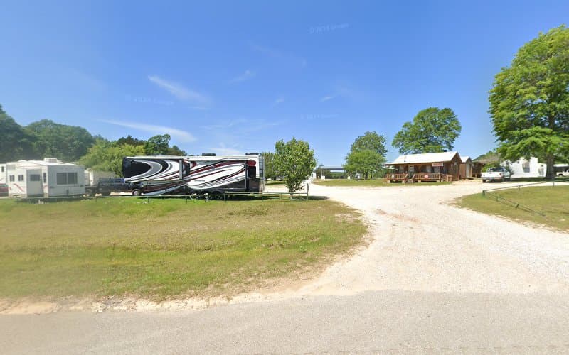 Sunset RV Park & Cabins in Woodville, TX