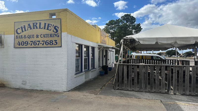 Charlie's Bar B Que & Catering