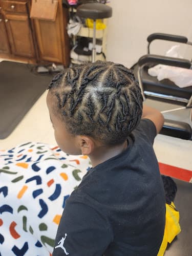 Pamper Me Styling Salon for Him & Her in Beaumont, TX