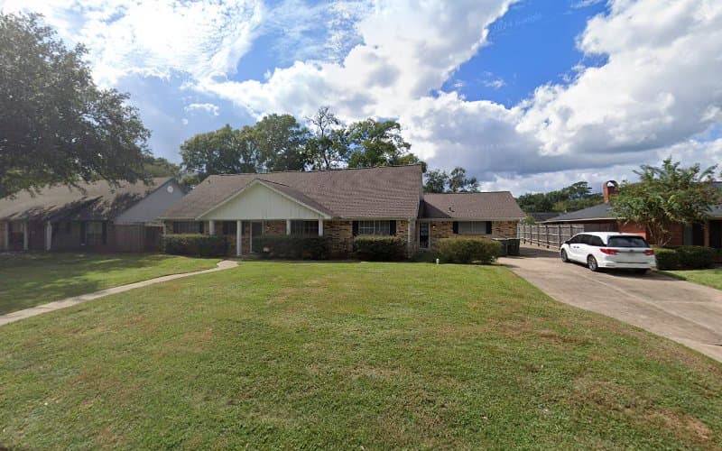 Little Shire Laundry Service in Beaumont, TX