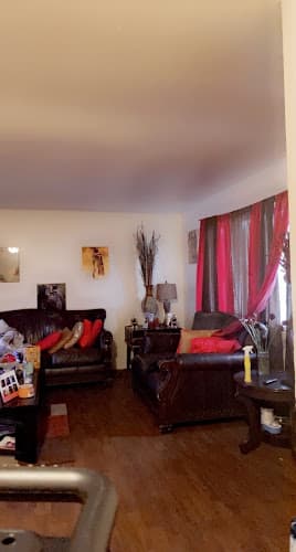 Starcrest Apartments