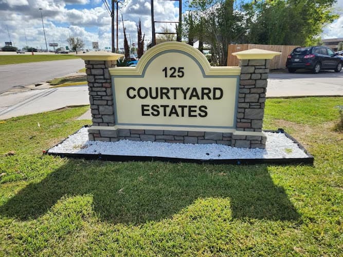 Courtyard Estates