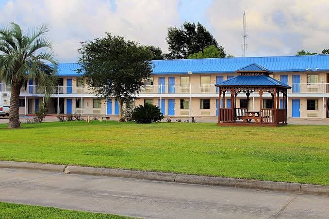 Motel 6 Winnie, TX