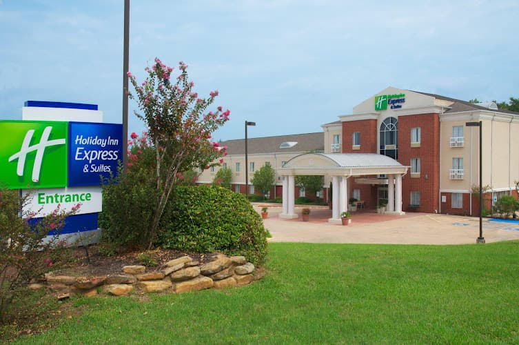 Holiday Inn Express & Suites Livingston by IHG