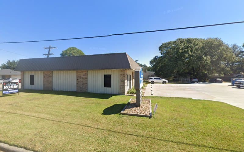 Groves Veterinary Clinic: Holland Ann DVM