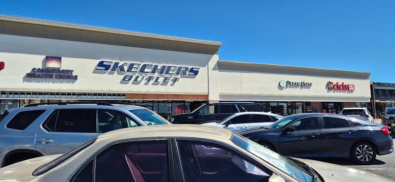 SKECHERS Warehouse Outlet