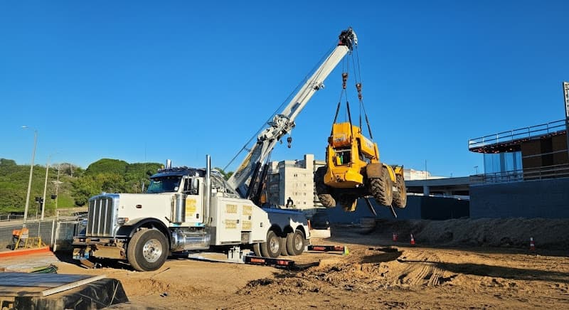 Texans Crown Towing - Heavy Duty & Recovery