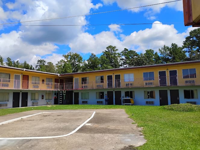 Economy Inn Livingston By OYO TX US 59 in Livingston, TX