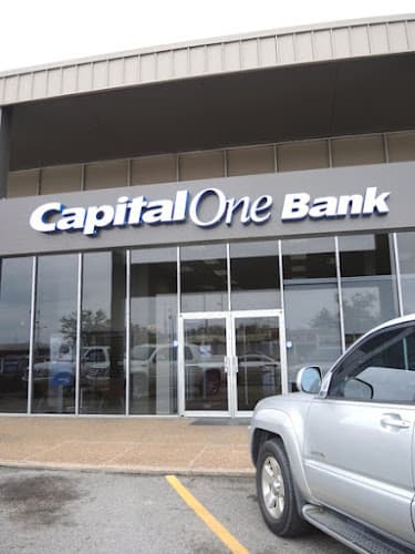 Capital One Bank in Beaumont, TX