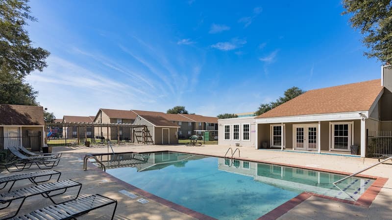 Avery Trace Apartments