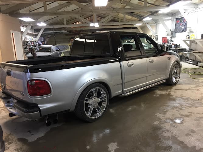 Israel's Custom Paint & Body Shop
