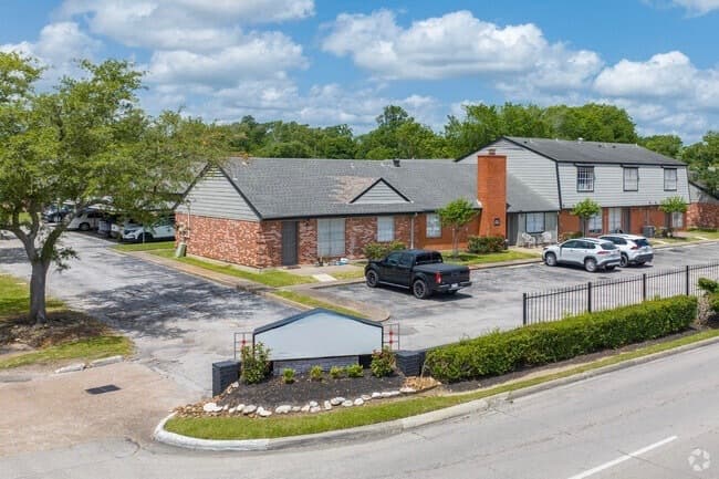 Lux Estate Apartments