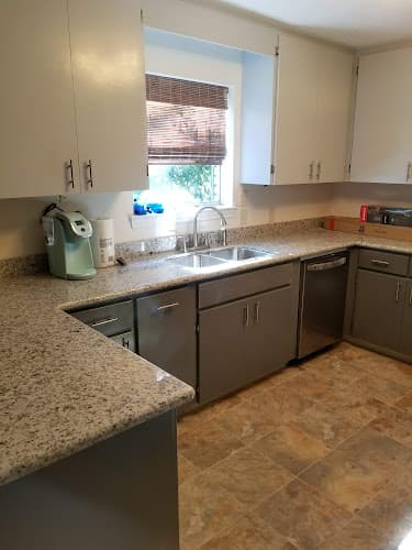 Robin's Sparkle and Shine cleaning service