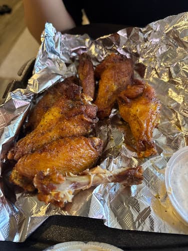 Cinco Wingz