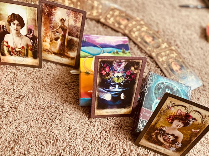 Jenuine Tarot