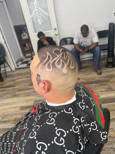 Barber Mike Wells