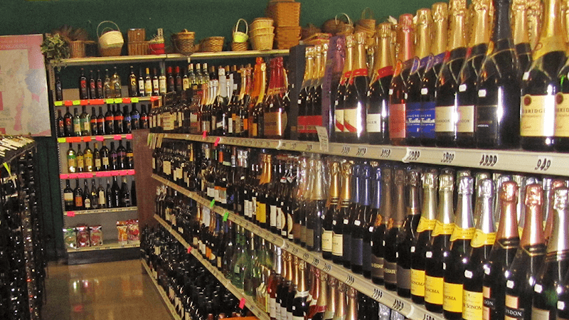 Debb's Liquor Store