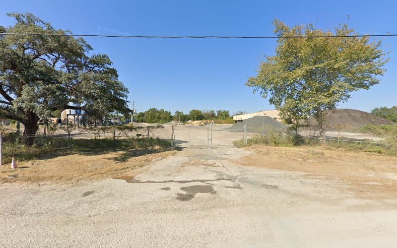 L D Construction in Beaumont, TX