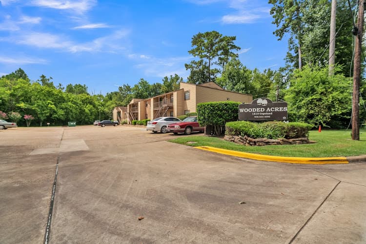 Wooded Acres Apartments