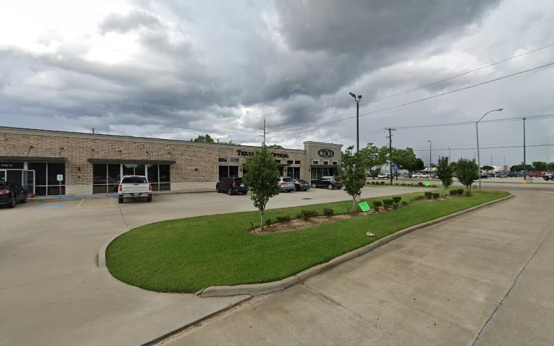 Dr. Joshua Rhodes, OD in Beaumont, TX