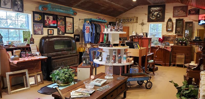 Mosshill Market in Woodville, TX