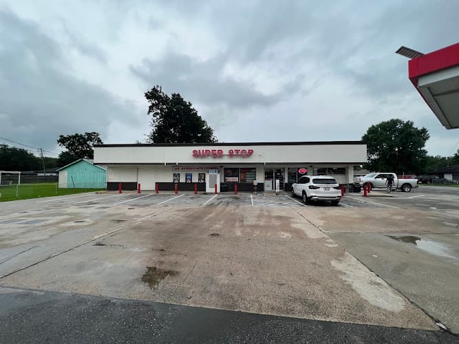 Super Stop C-store & Smoke n Tabacco shop