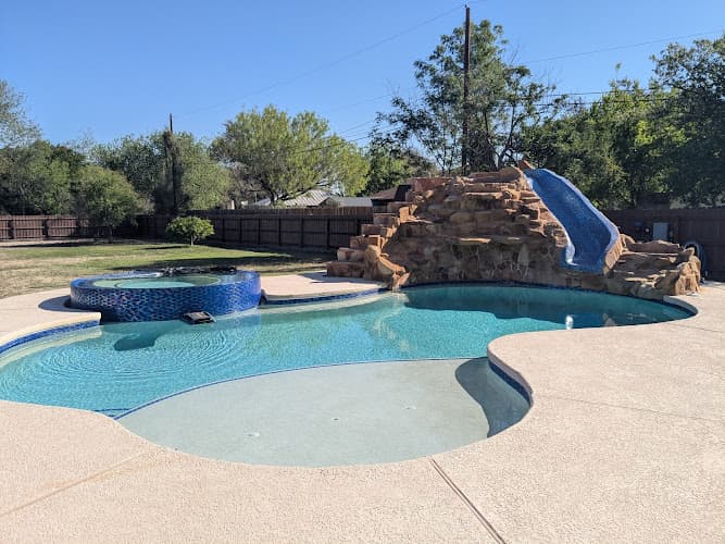 Cantu Pool Services LLC