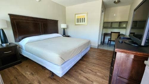 Merit Inn & Suites