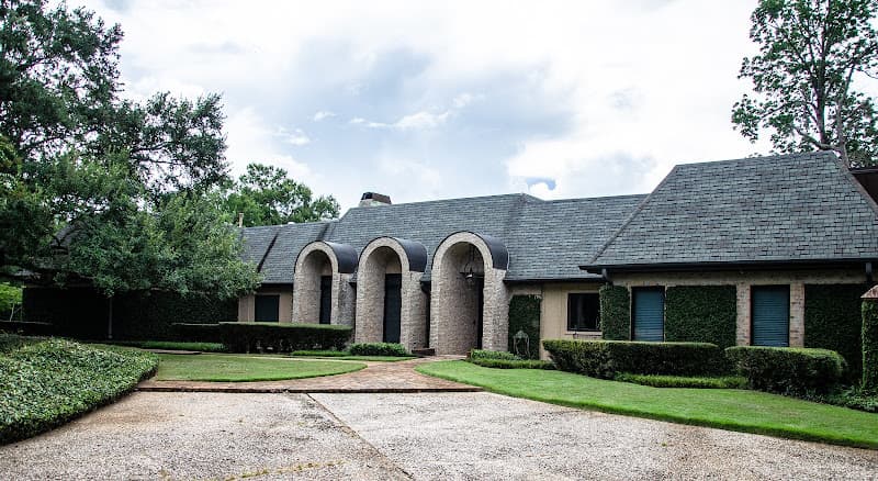 RE/MAX ONE Beaumont, TX Vivian Todd