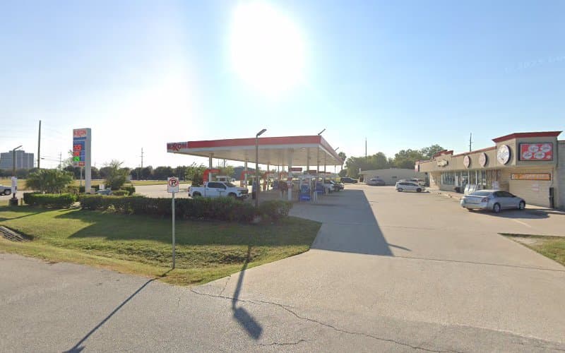Buzzy Bee - Beaumont - Exxon