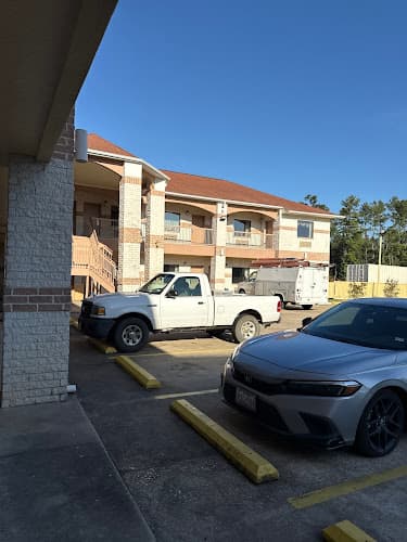 EXECUTIVE Inn & Suites
