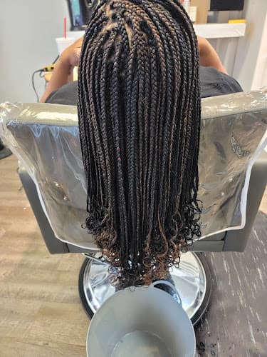 Deluxe Cheveux Salon