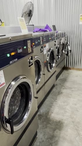Busy B's Washateria