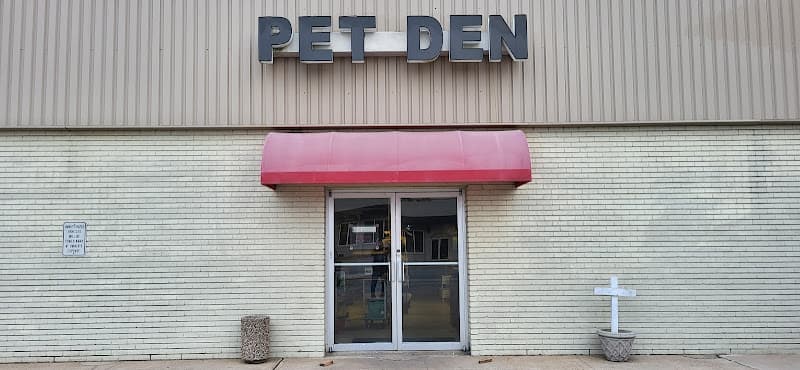 PET DEN