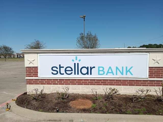 Stellar Bank Hwy 105