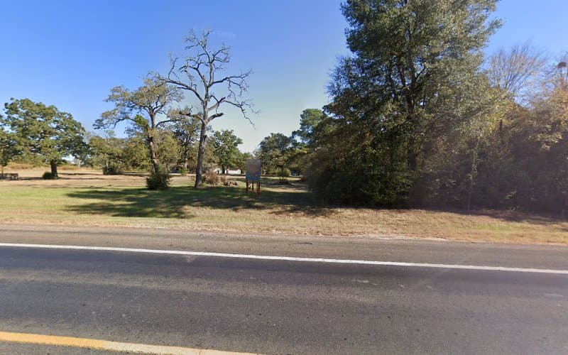 Guen’s Barn Resale