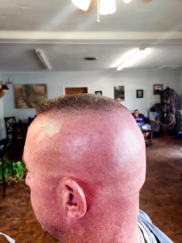 Hilltop BarberShop in Cushing, TX