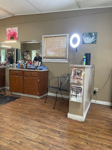 Amanda’s Salon